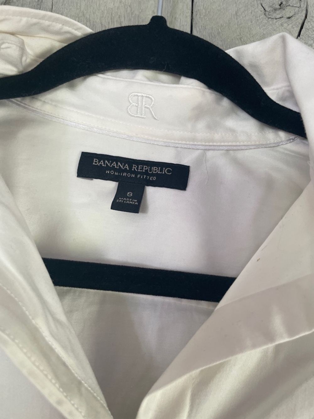 Banana Republic White Tailored Button-Front Shirt - Picture 2 of 2